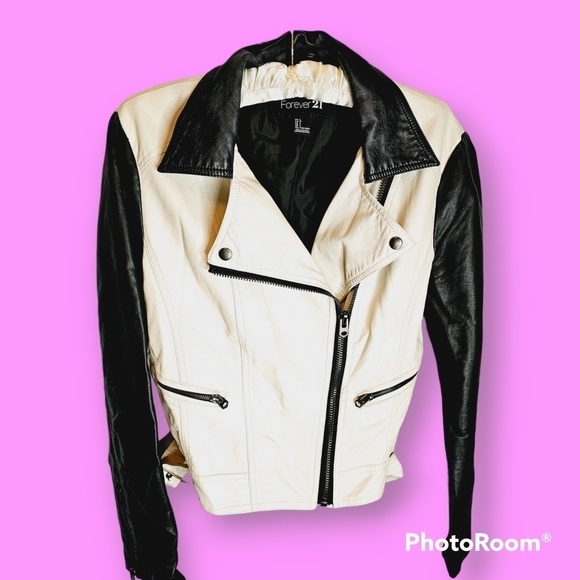 Forever 21 Black & Cream Duo-Tone Moto Faux Leather Jacket Size L - Picture 1 of 16